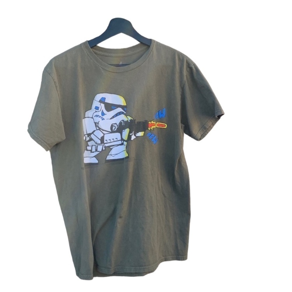 DISNEY Star Wars shirt size medium